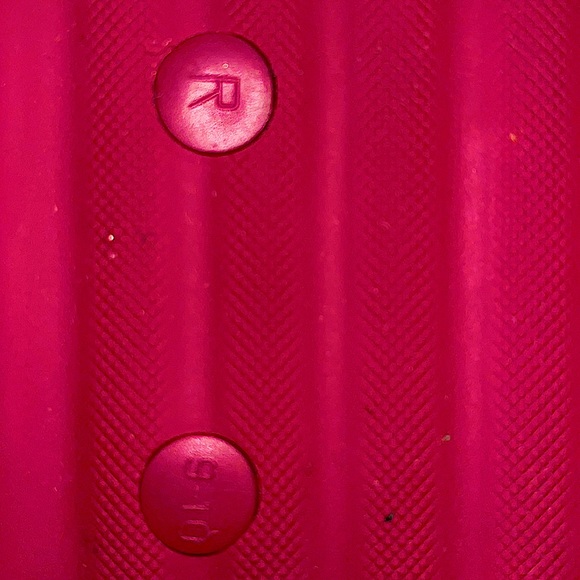 COACH FLIP FLOPS NWOT - Picture 3 of 3